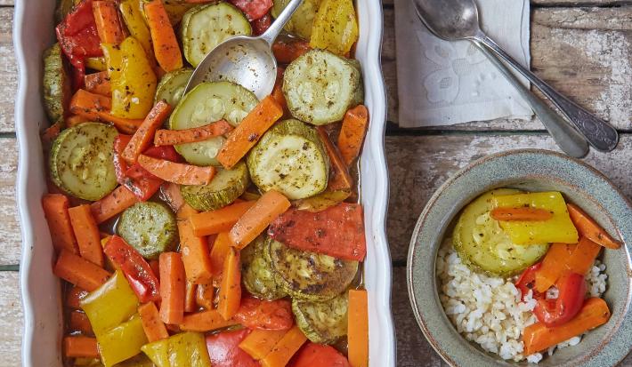 Vegetales a las finas hierbas con arroz