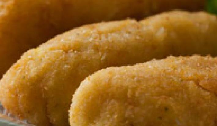 Croquetas de cebolla y papas a las finas hierbas