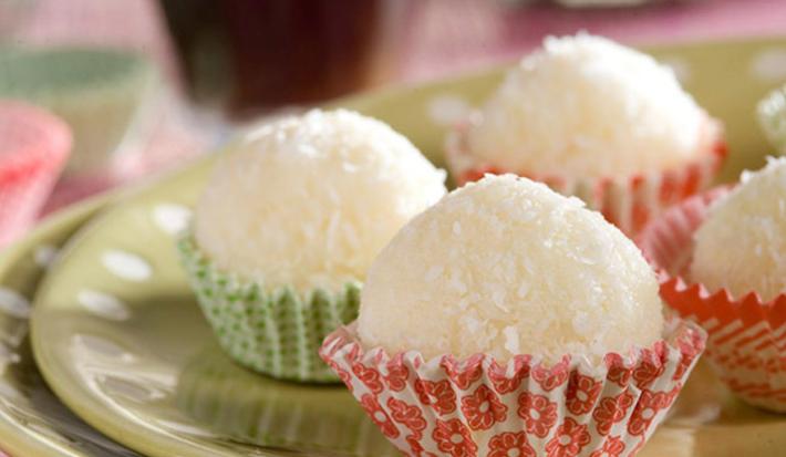Brigadeiros de coco